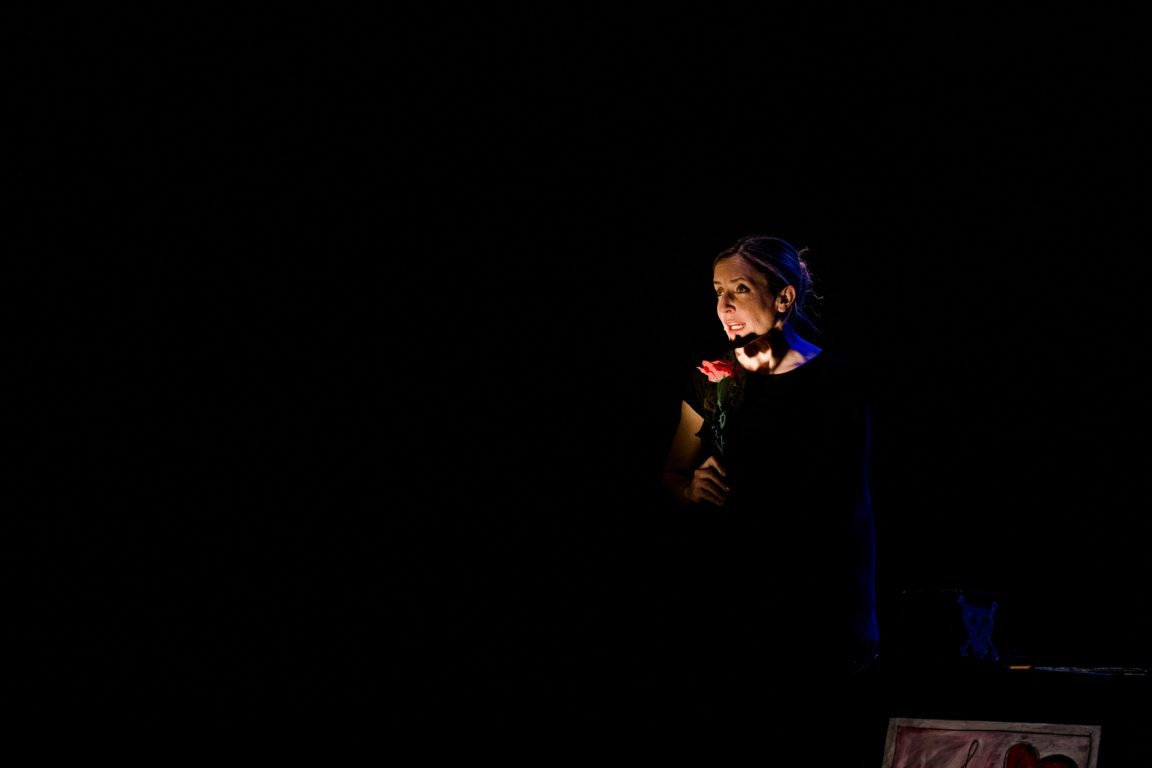 foto Rosa, rose. Bodies.Voices
