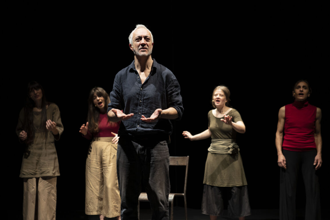 foto Alessandro<br>un canto per la vita e le opere di Alessandro Leogrande