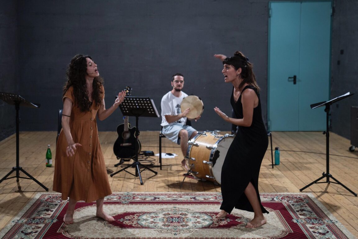 foto Come Amore Canta