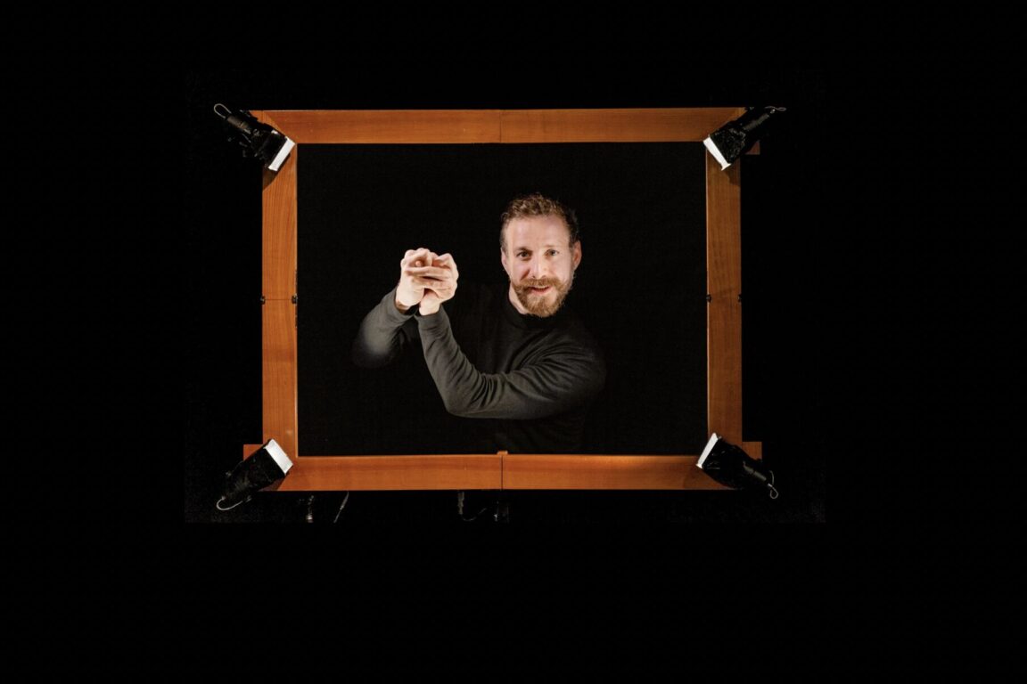 immagine di copertina rassegna U.MANI.TA’ Il cabaret fatto a mano